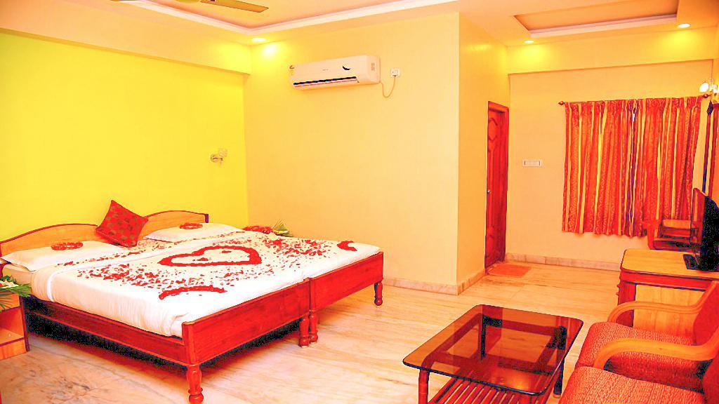 Sindhu Towers Hotell Vellore Eksteriør bilde